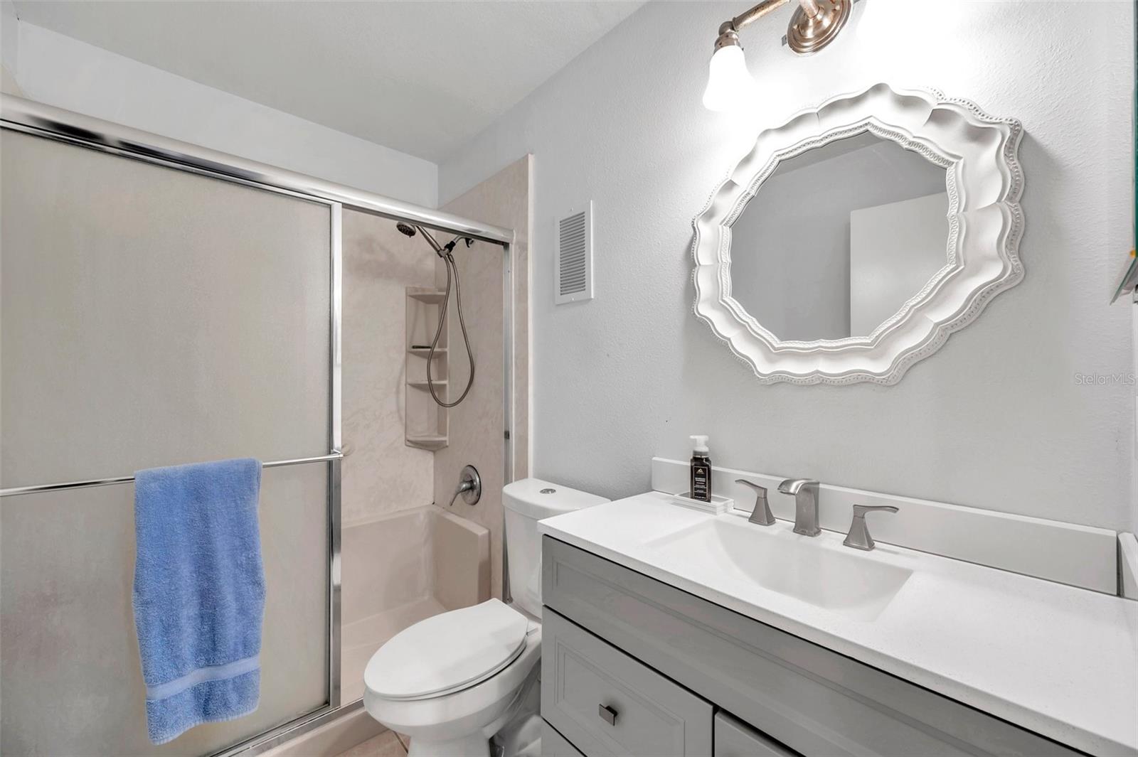 EASTWOOD SHORES 6 - Residential