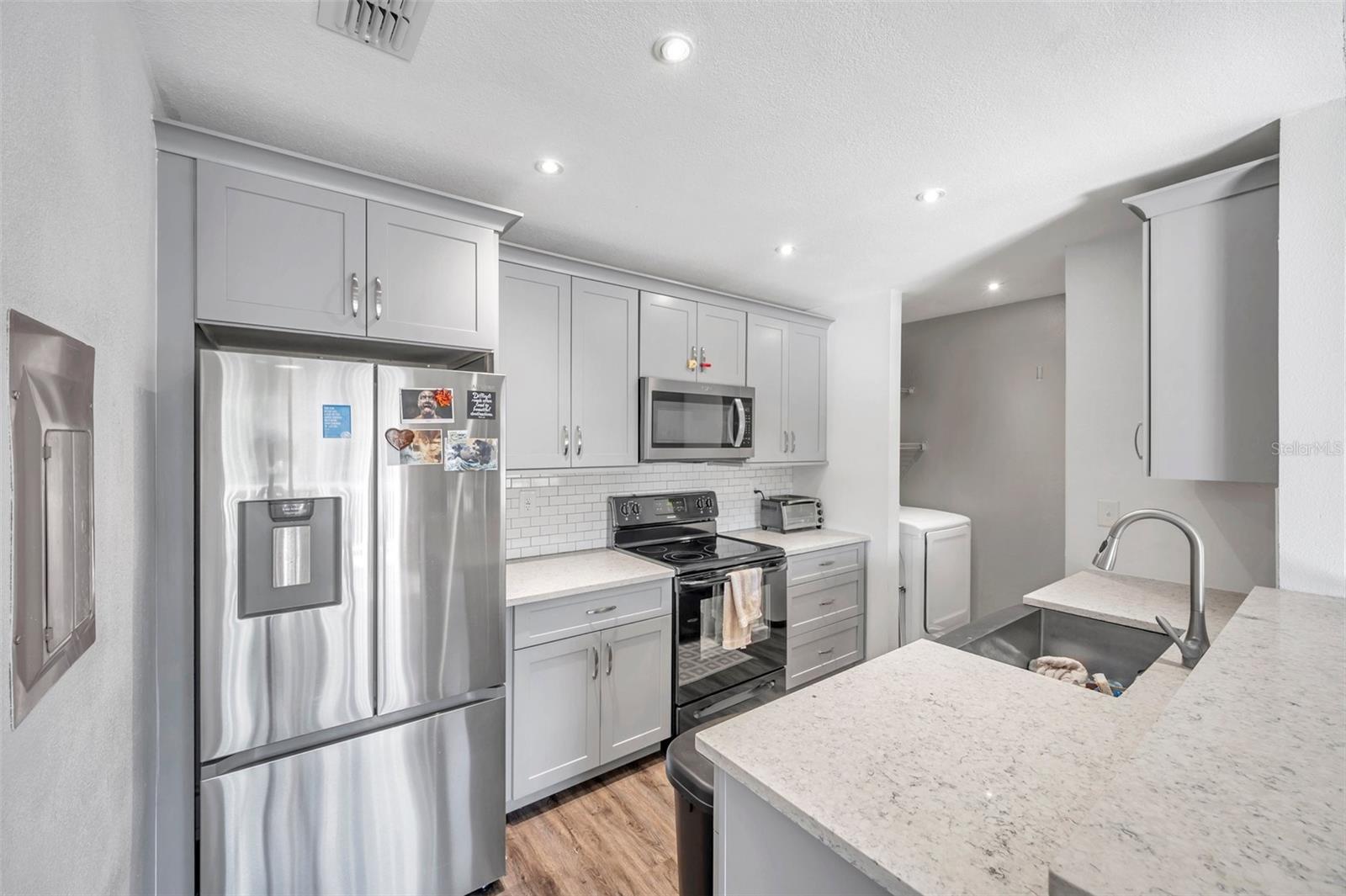 EASTWOOD SHORES 6 - Residential