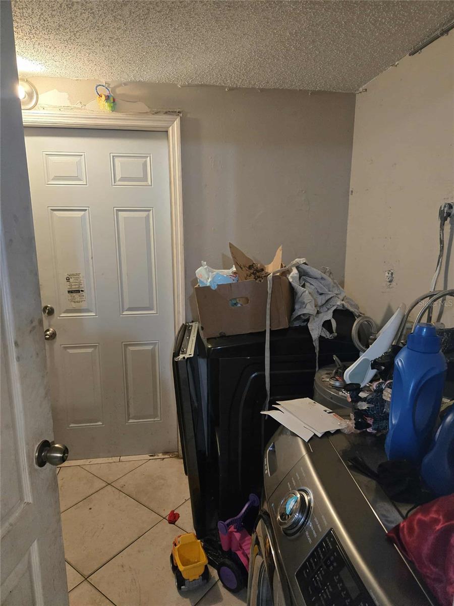 CAMBRIDGE LAKE - Residential Income