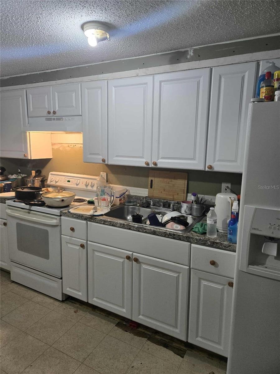 CAMBRIDGE LAKE - Residential Income