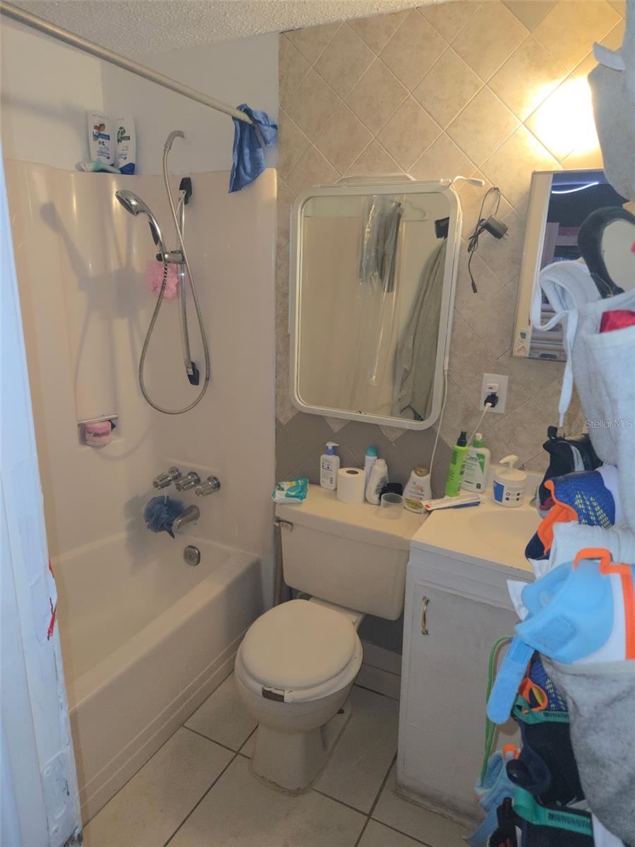 CAMBRIDGE LAKE - Residential Income