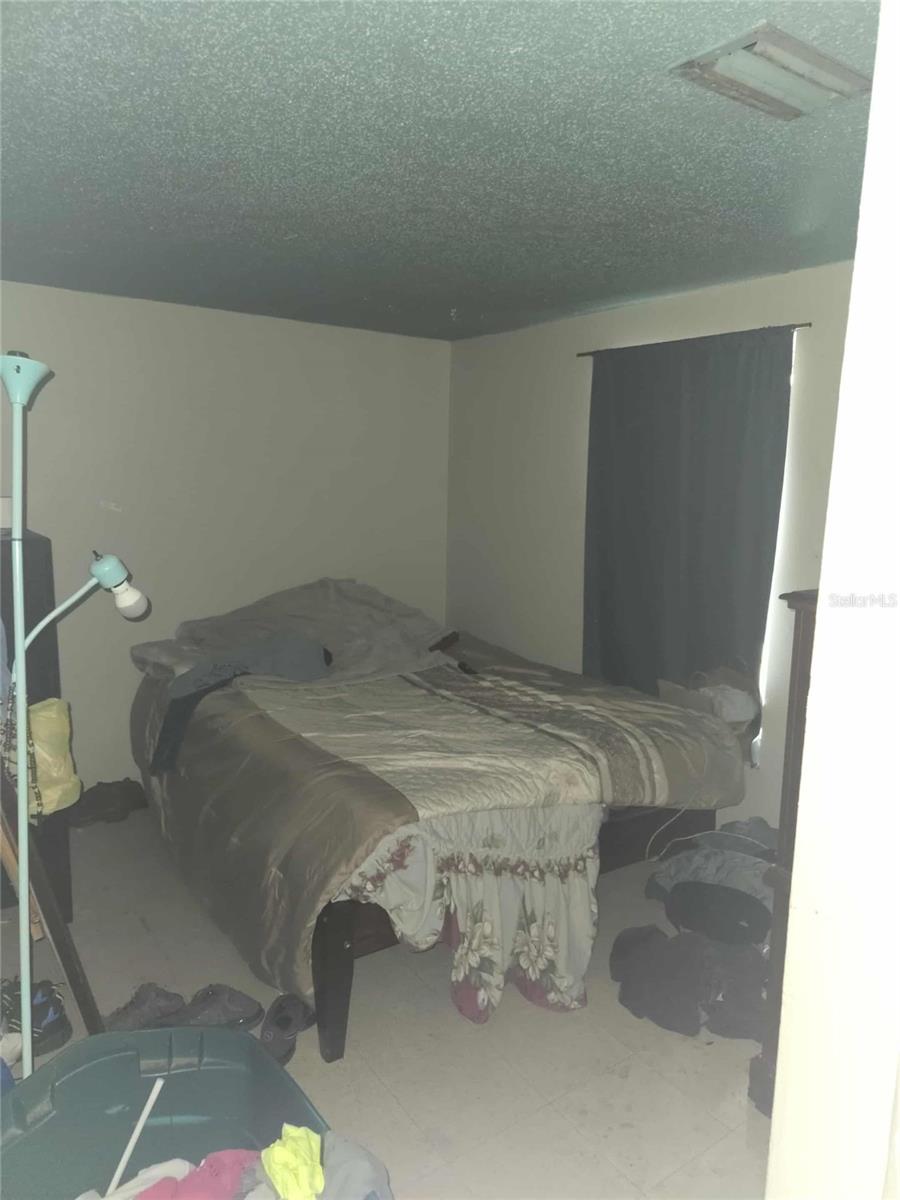 CAMBRIDGE LAKE - Residential Income