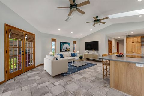Single Family Residence in NEW SMYRNA BEACH FL 1403 BEACON STREET 3.jpg