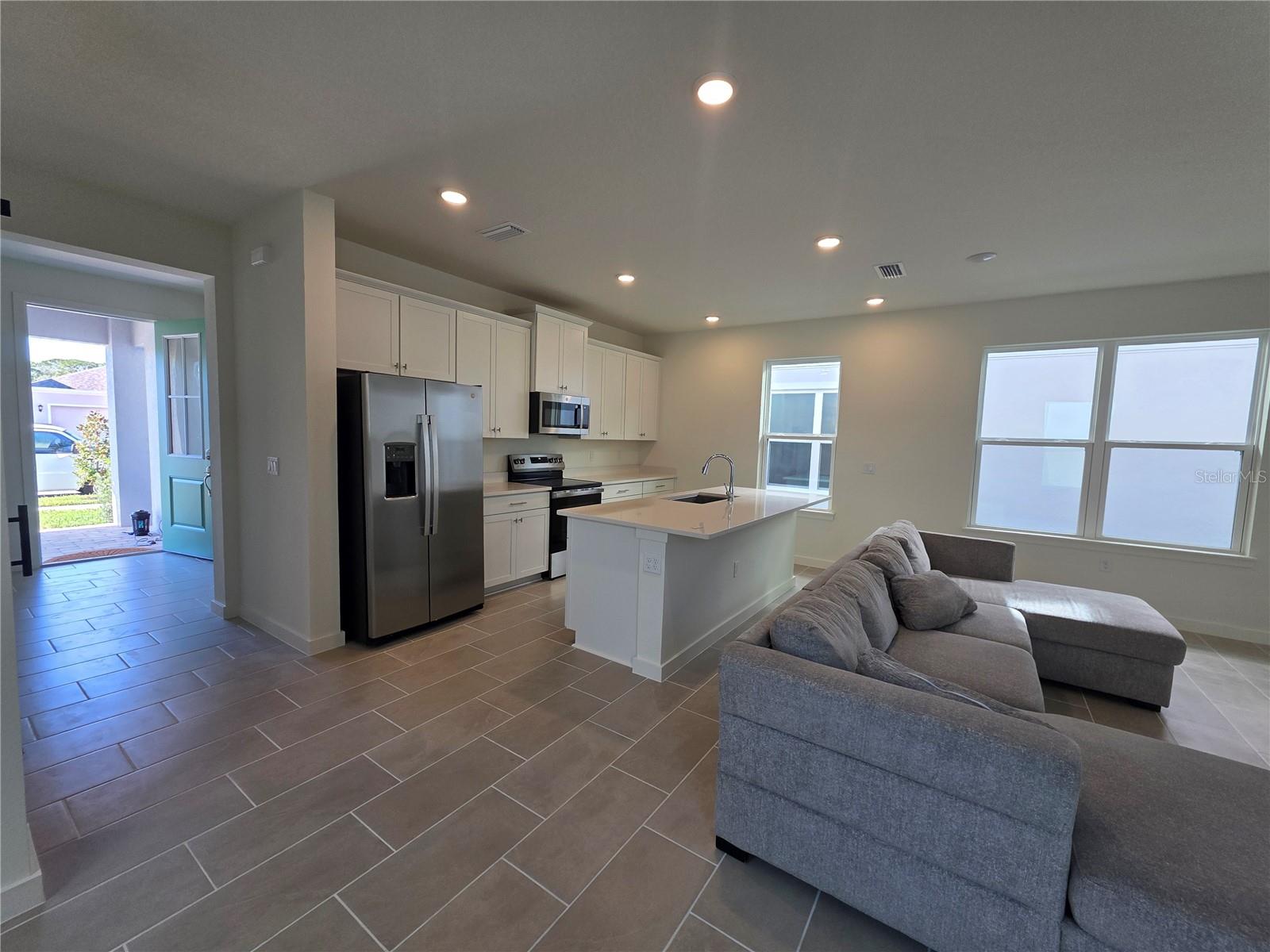 TRINITY PLACE PH 1 - Residential Lease