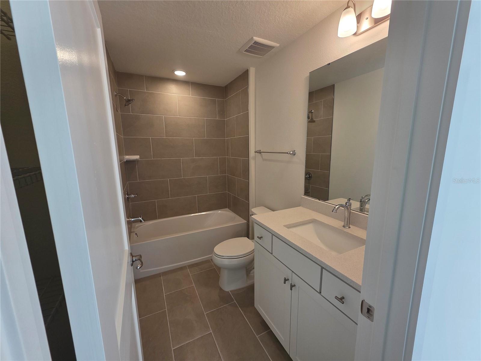 TRINITY PLACE PH 1 - Residential Lease