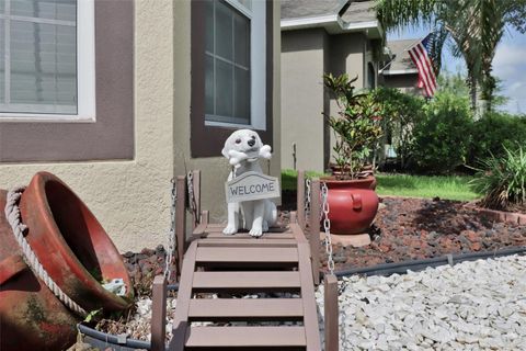 A home in LAKELAND