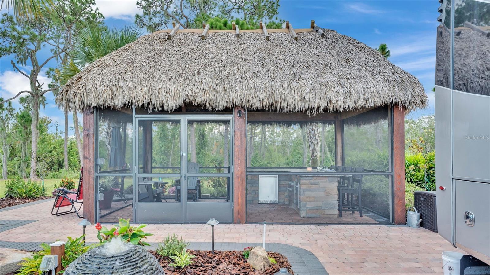 BAY LAKE RESIDENCE - Land