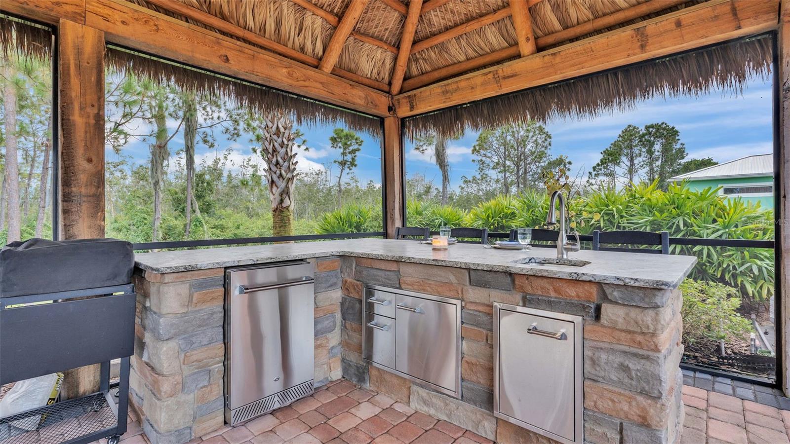 BAY LAKE RESIDENCE - Land