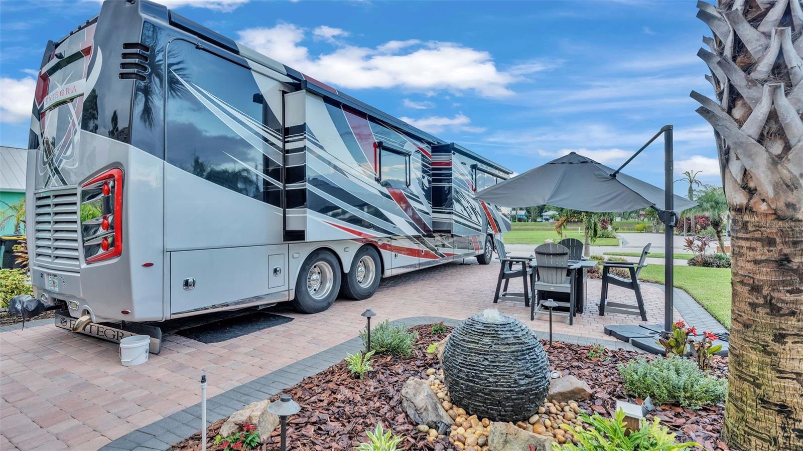 BAY LAKE RESIDENCE - Land