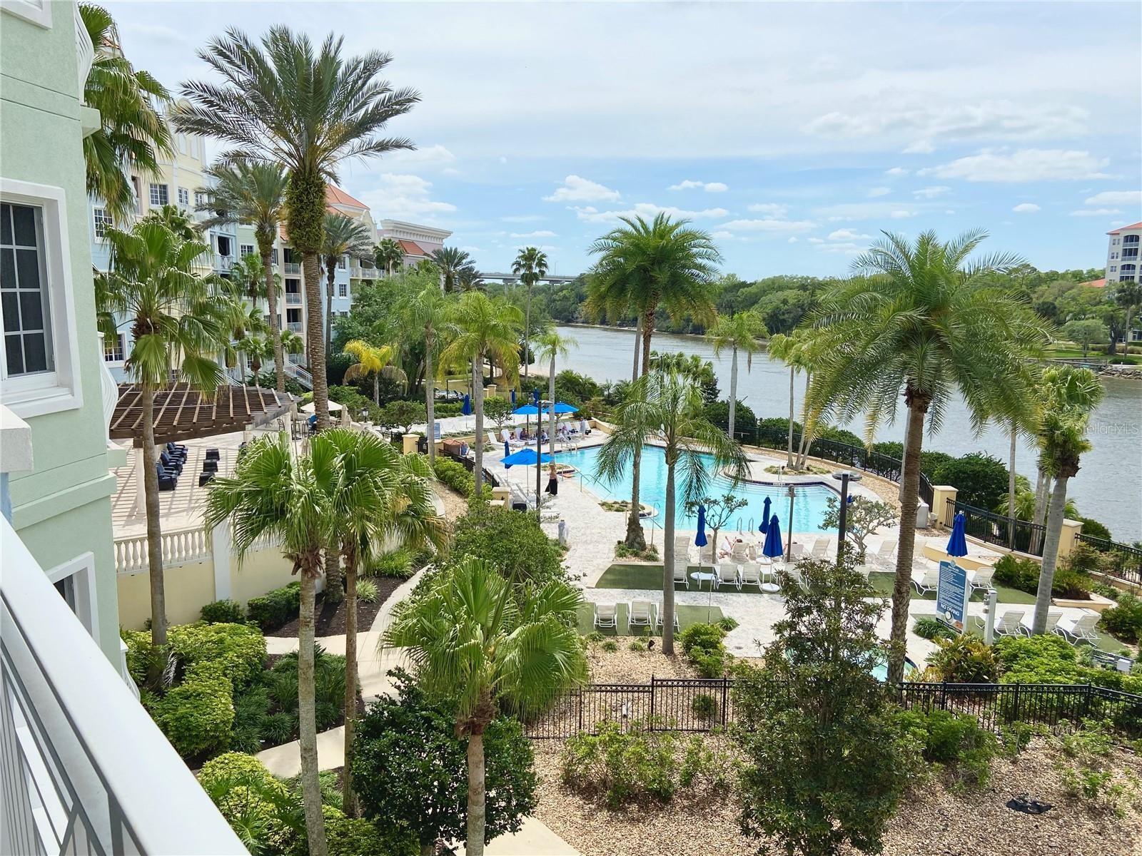 102 YACHT HARBOR DRIVE 375
