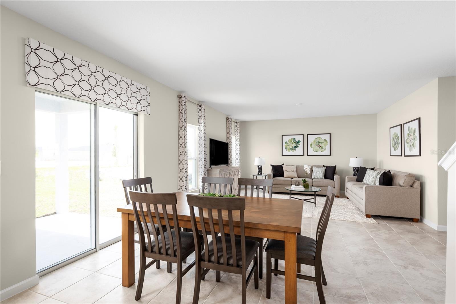 VISTA TRACE - Residential