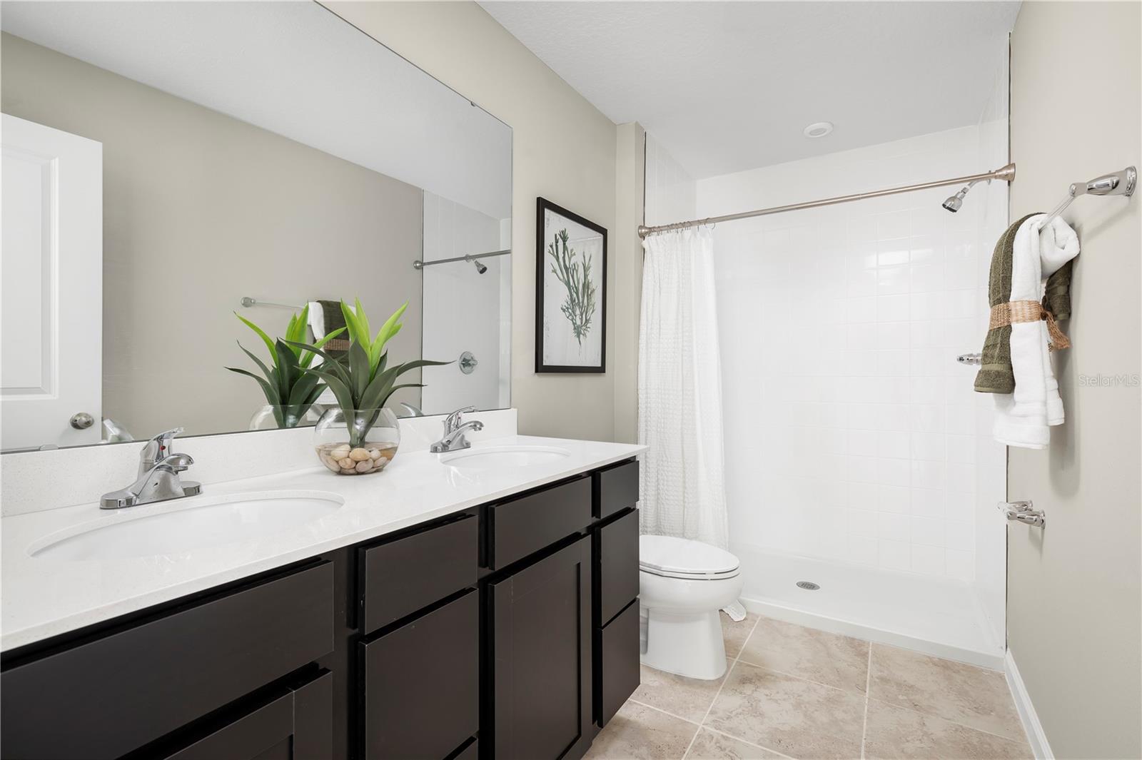 VISTA TRACE - Residential