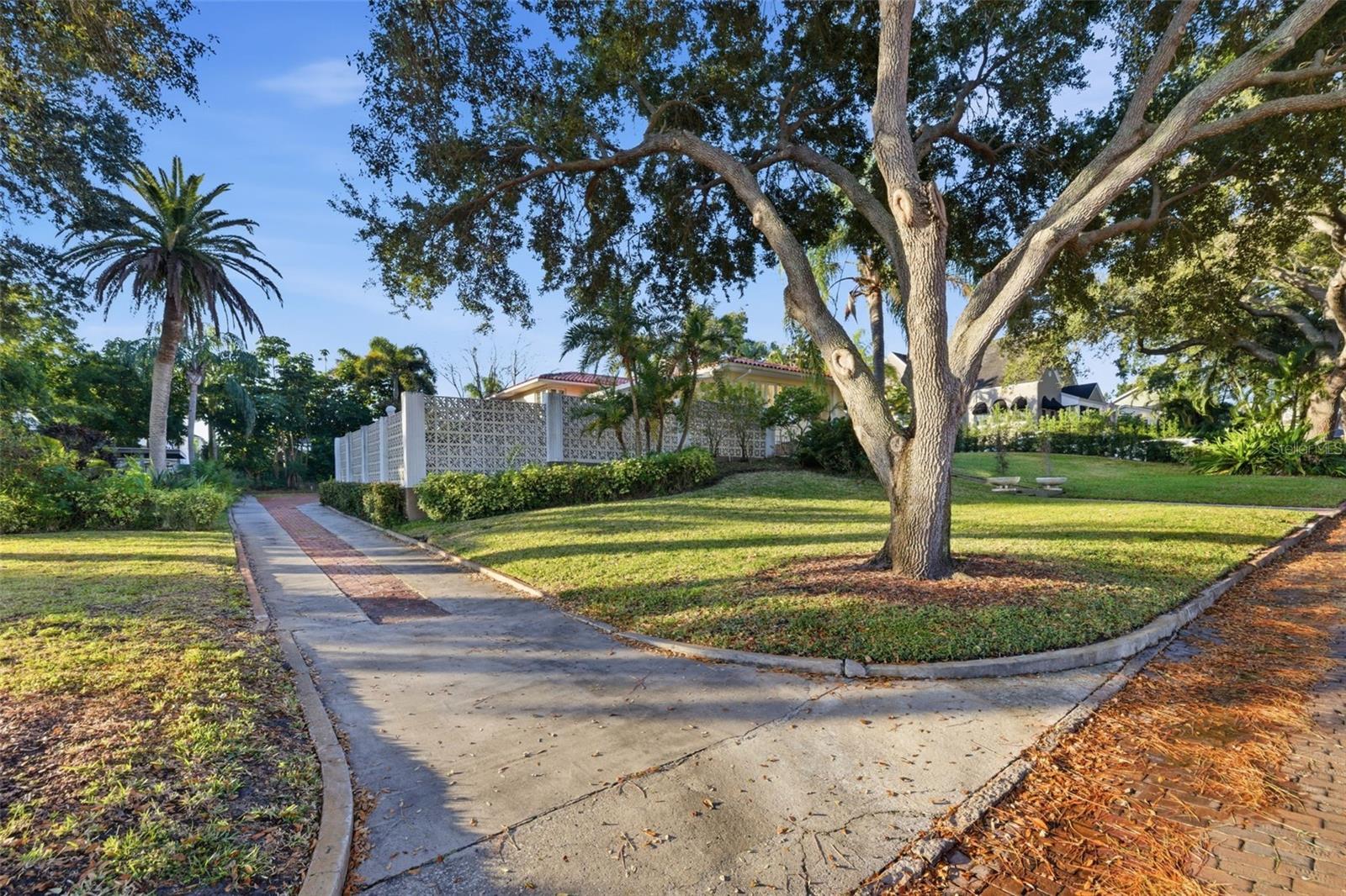 ALLENDALE TERRACE BLKS A-B-1-2-3-4-5-6 - Land