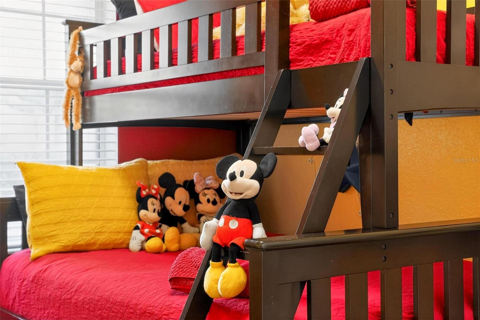 VENTURA AT WINDSOR HILLS CONDO PH 3 - Residential