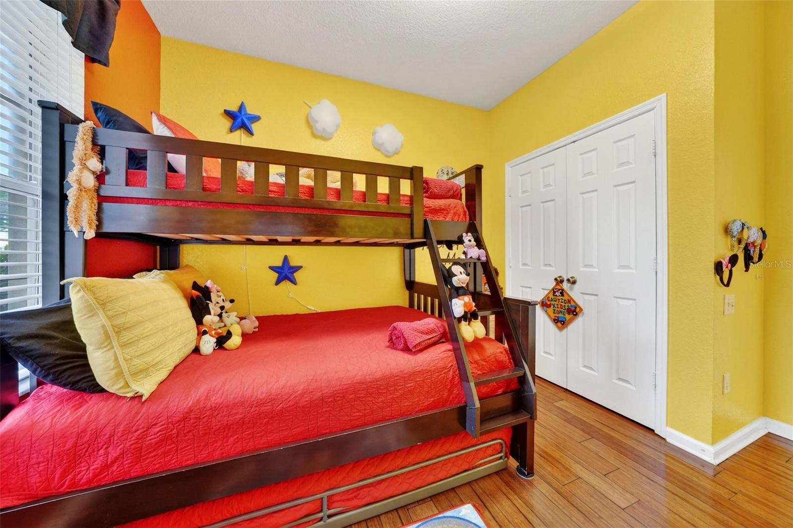 VENTURA AT WINDSOR HILLS CONDO PH 3 - Residential