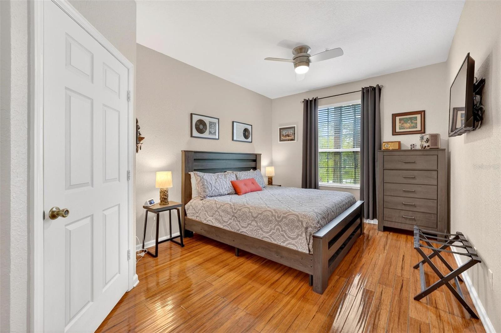 VENTURA AT WINDSOR HILLS CONDO PH 3 - Residential