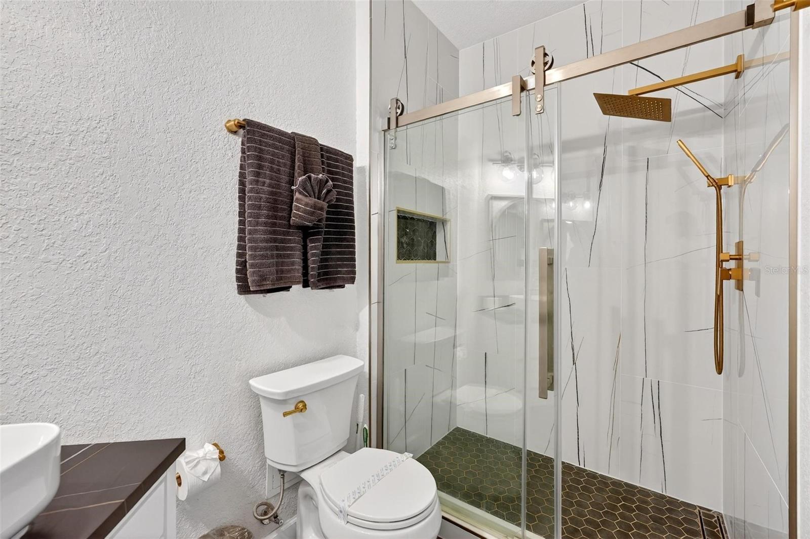 VENTURA AT WINDSOR HILLS CONDO PH 3 - Residential