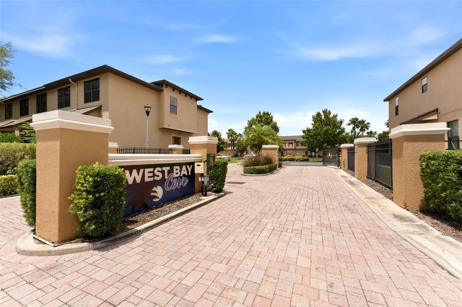 WEST BAY COVE TWNHMS - Residential