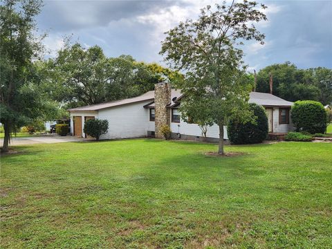 A home in LAKE HAMILTON