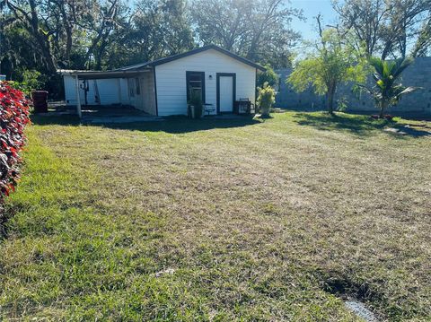 A home in PLANT CITY