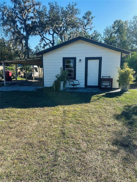 A home in PLANT CITY