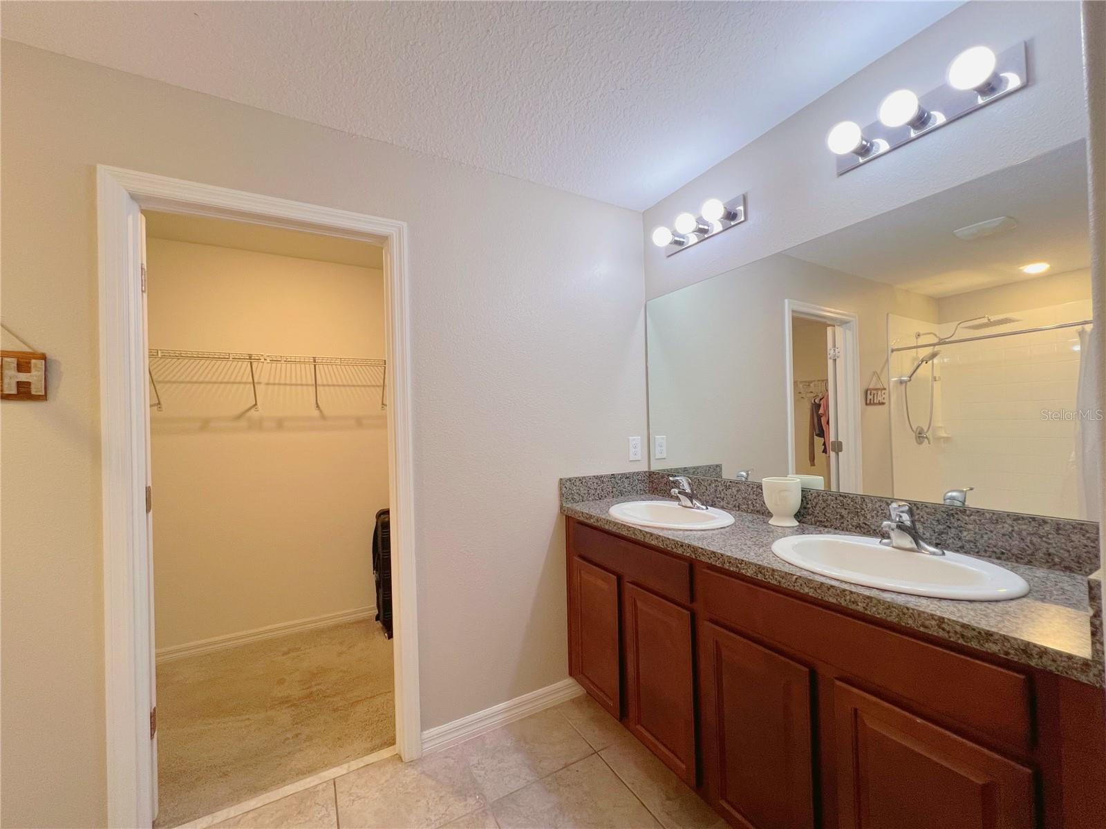 TOUCHSTONE PH 1 - Residential Lease
