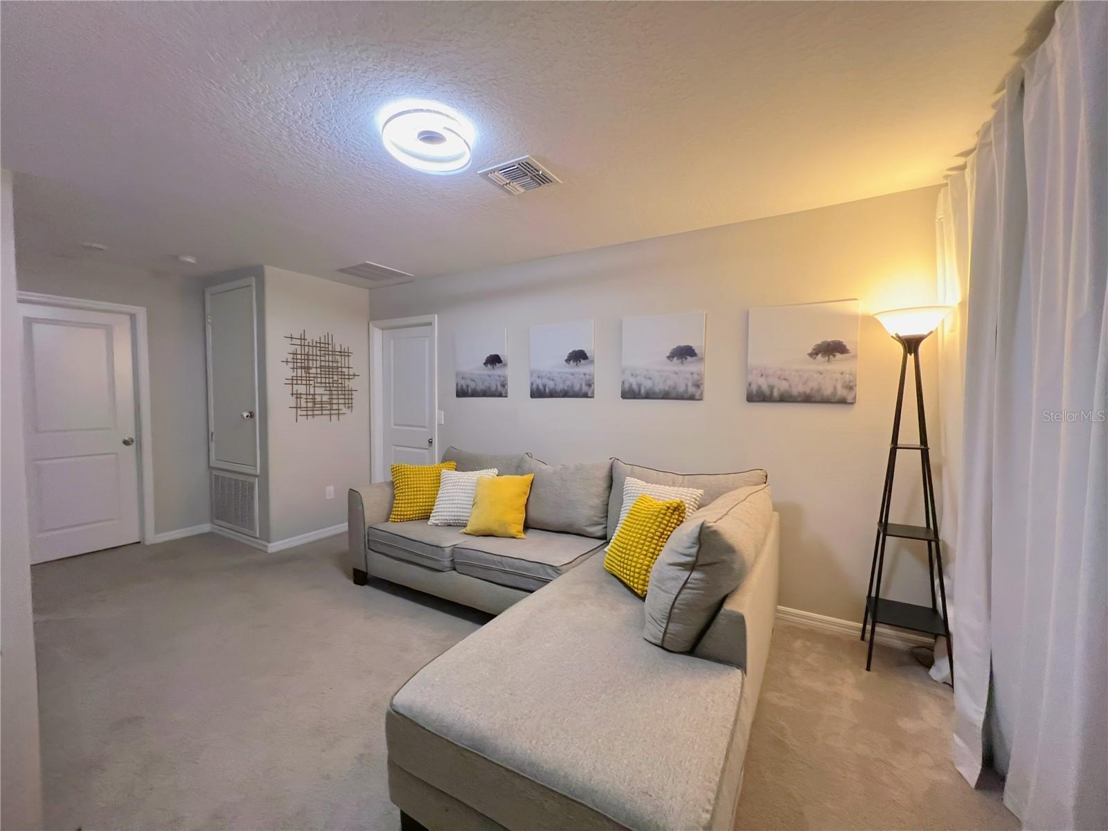 TOUCHSTONE PH 1 - Residential Lease