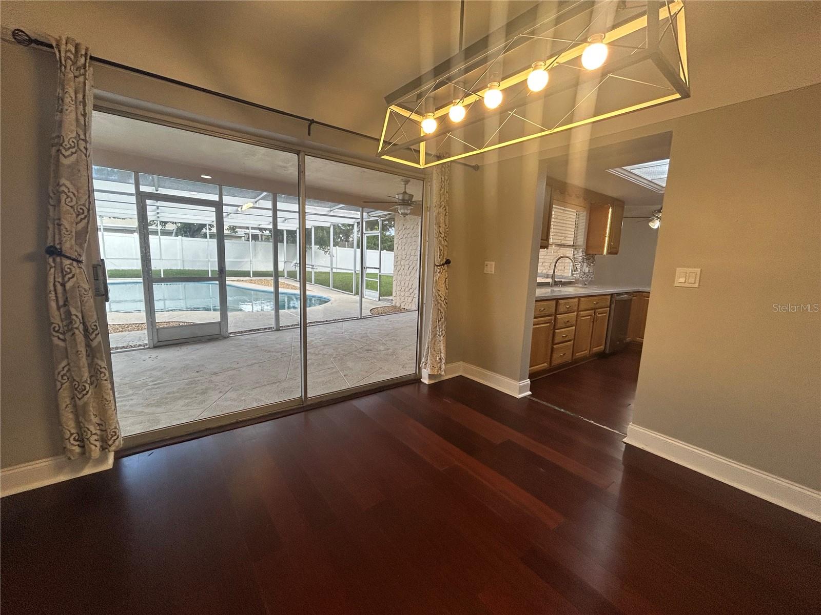 SPANISH ACRES - Residential Lease