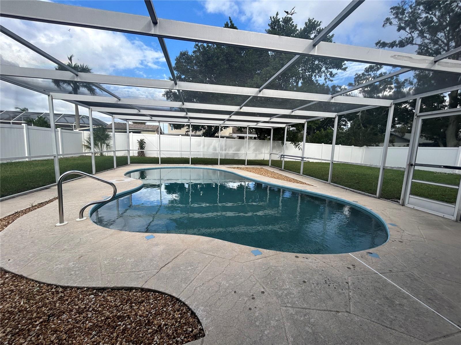 SPANISH ACRES - Residential Lease