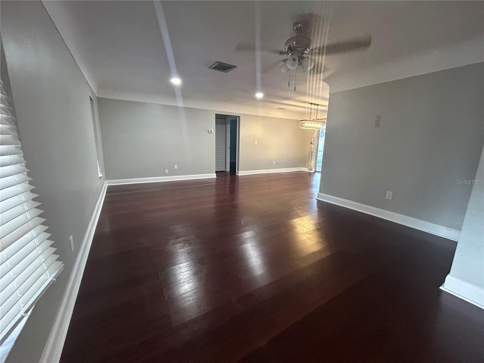 SPANISH ACRES - Residential Lease