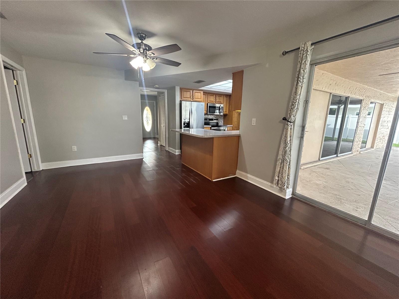 SPANISH ACRES - Residential Lease