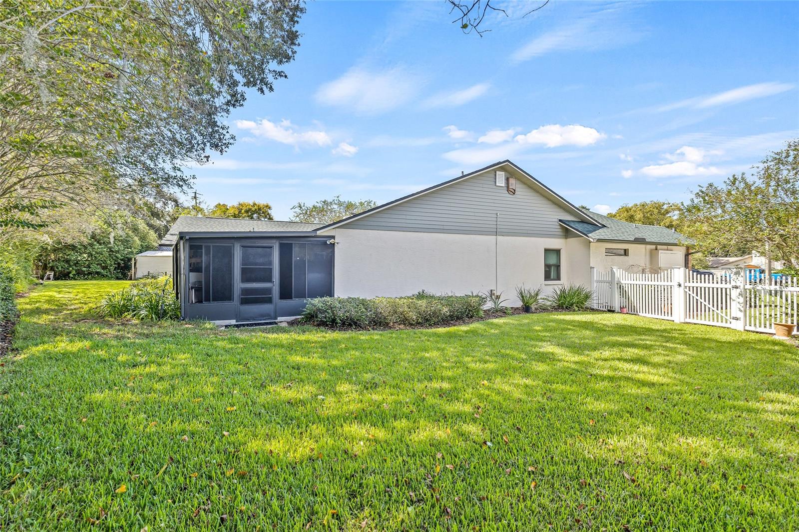 VALRICO VILLAGE - Residential