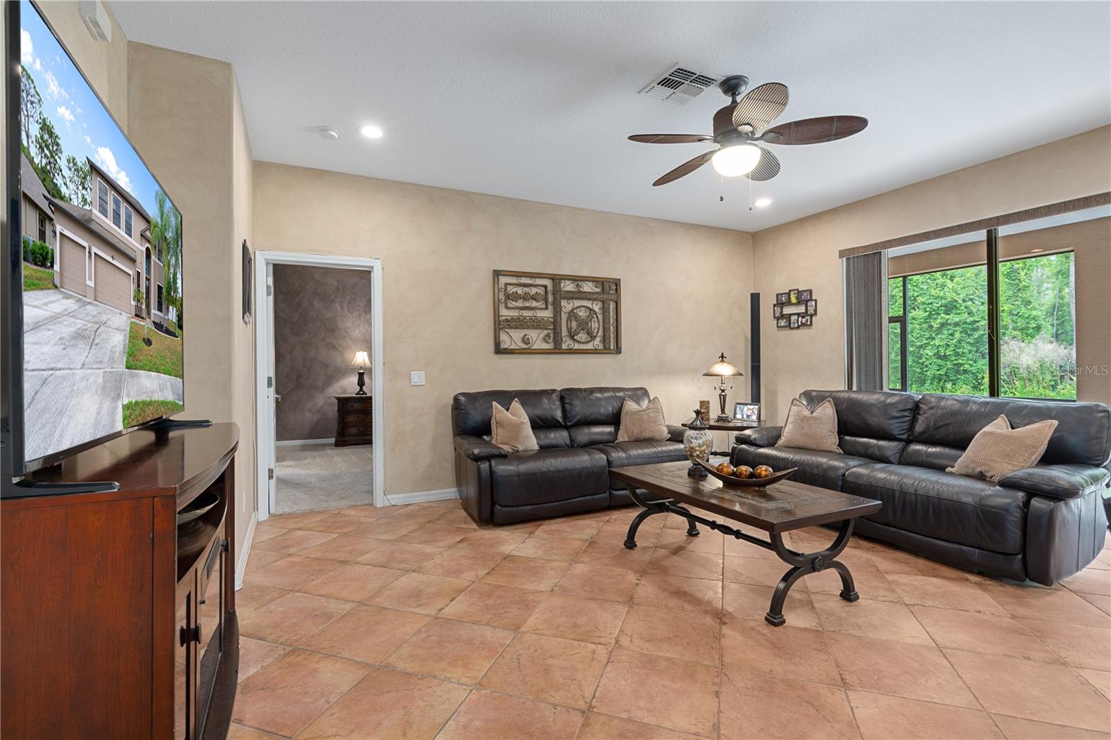 SUNCOAST LAKES - Residential