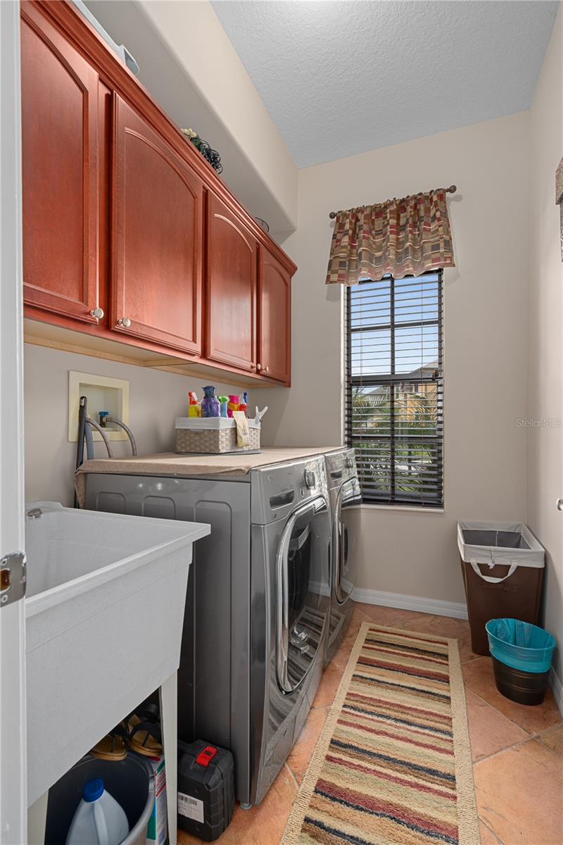 SUNCOAST LAKES - Residential