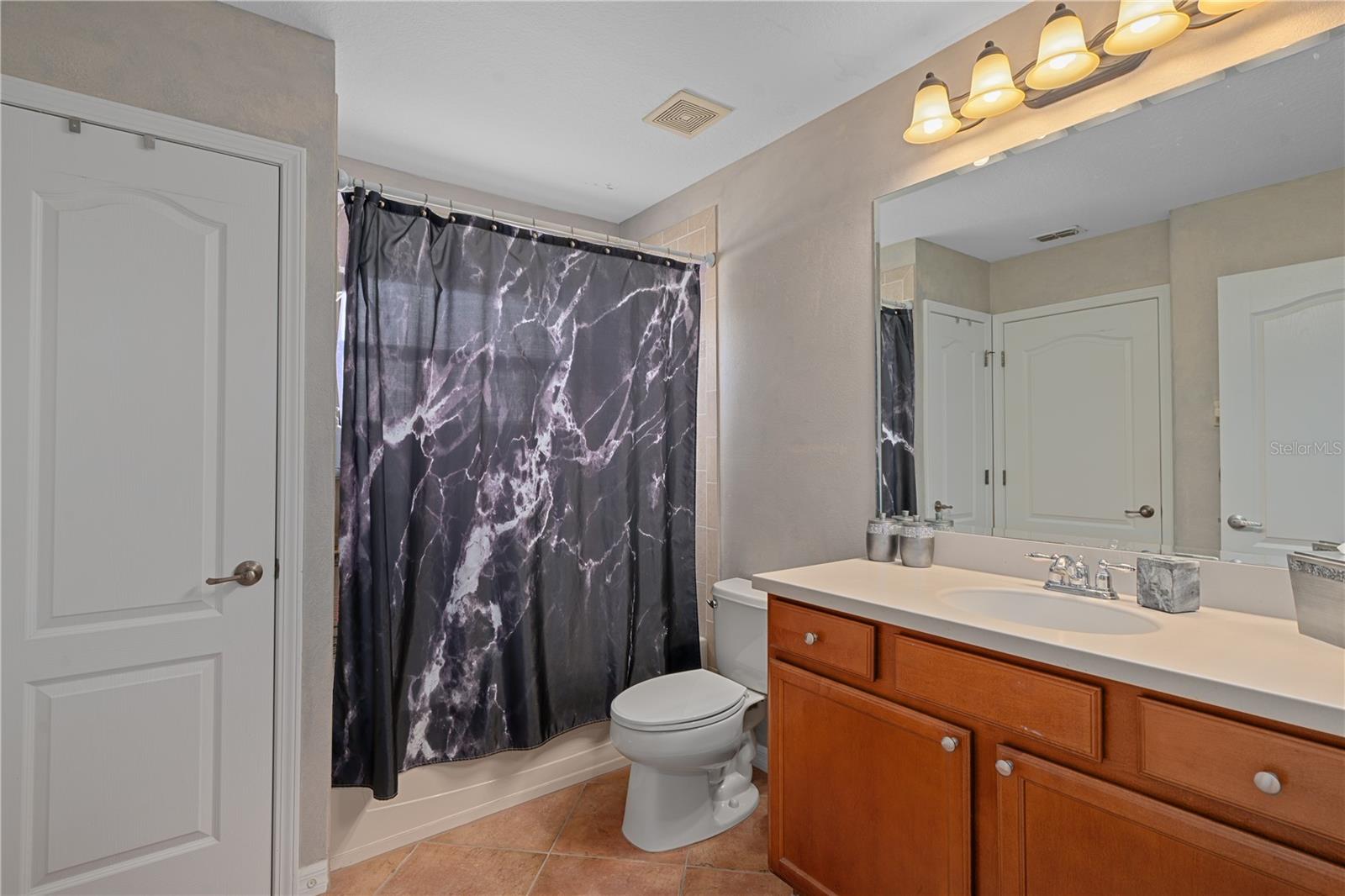 SUNCOAST LAKES - Residential