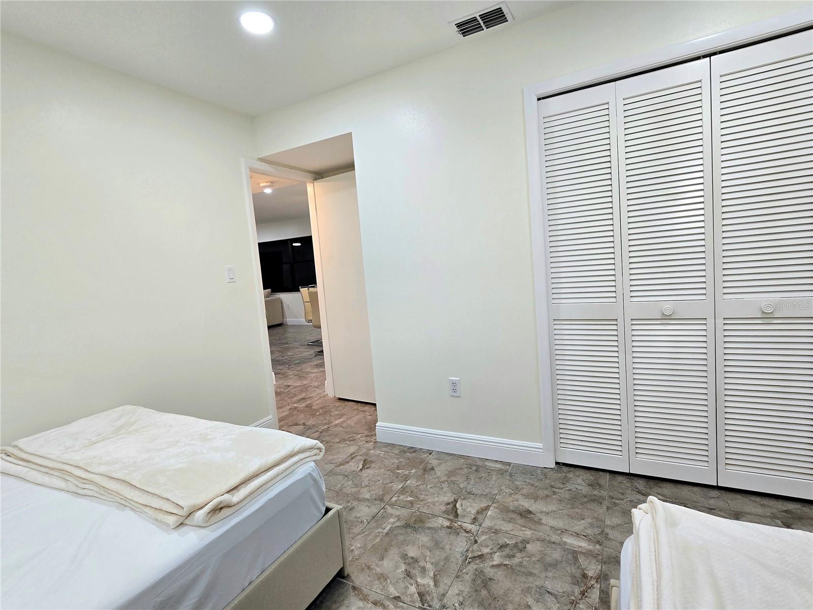 HAMMOCK PINE VILLAGE - Residential