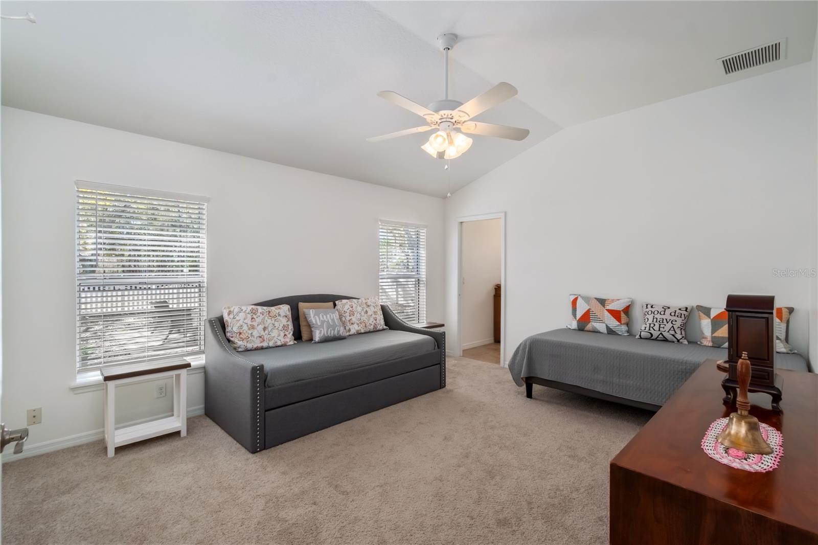 ASHTON WOODS - Residential