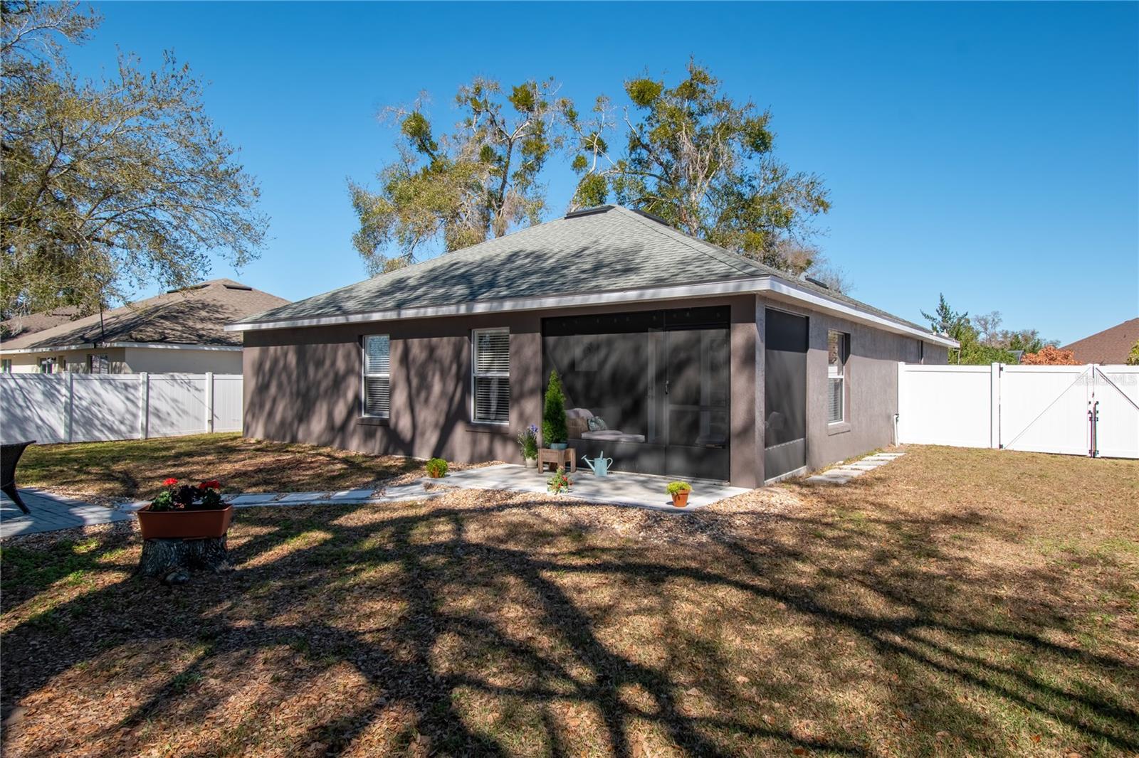 ASHTON WOODS - Residential