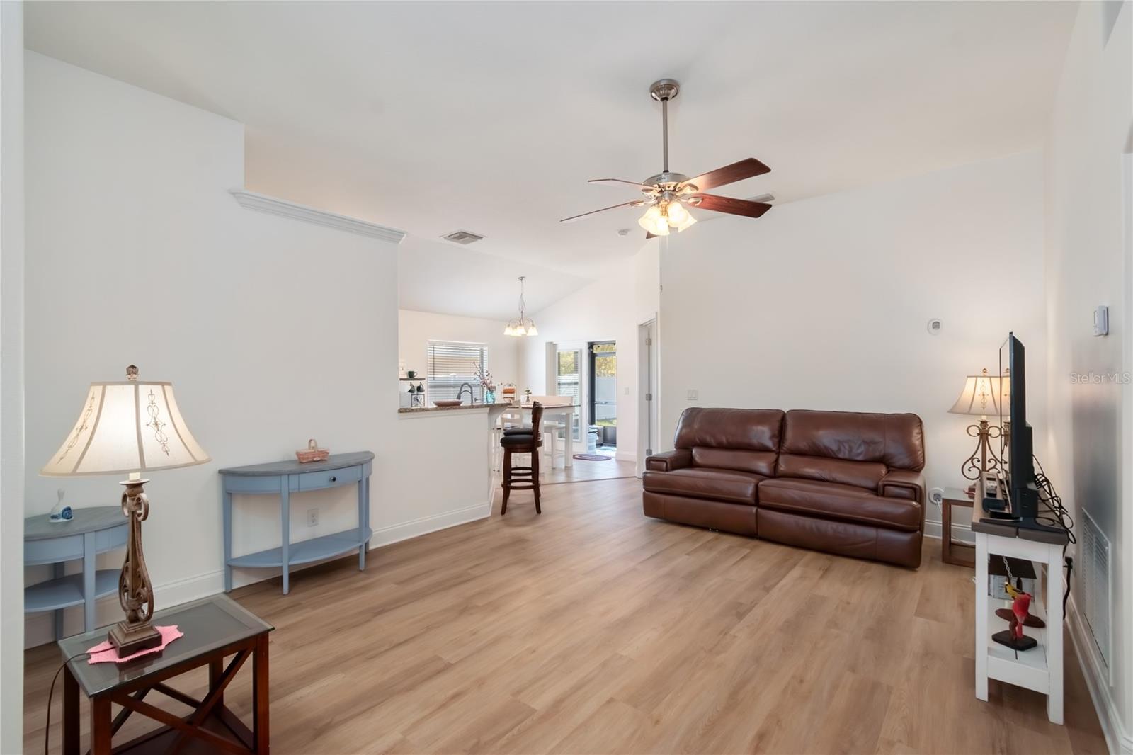 2309 ANGEL FISH LOOP