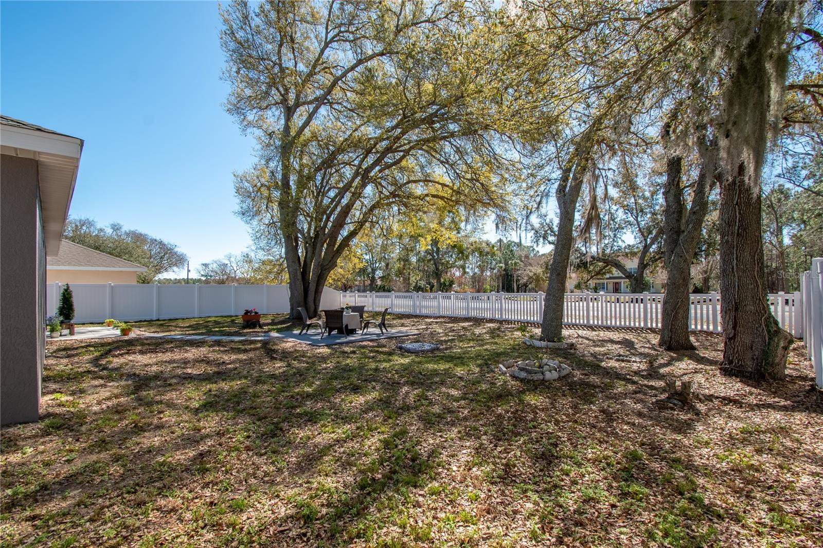 ASHTON WOODS - Residential