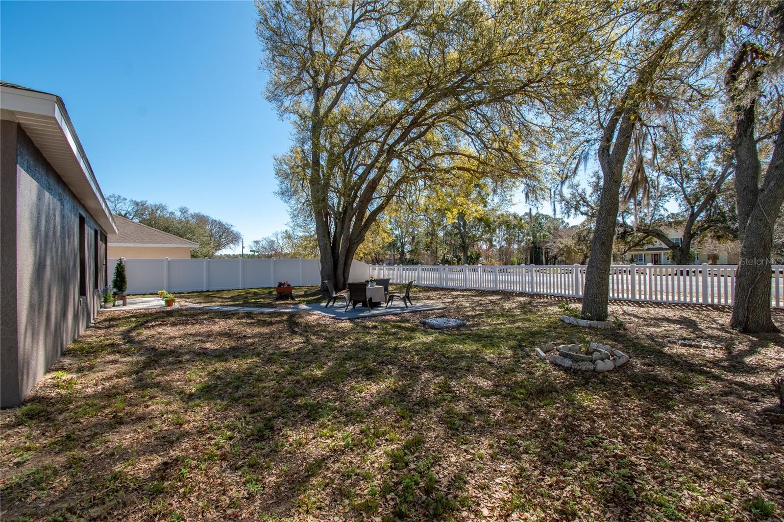 ASHTON WOODS - Residential