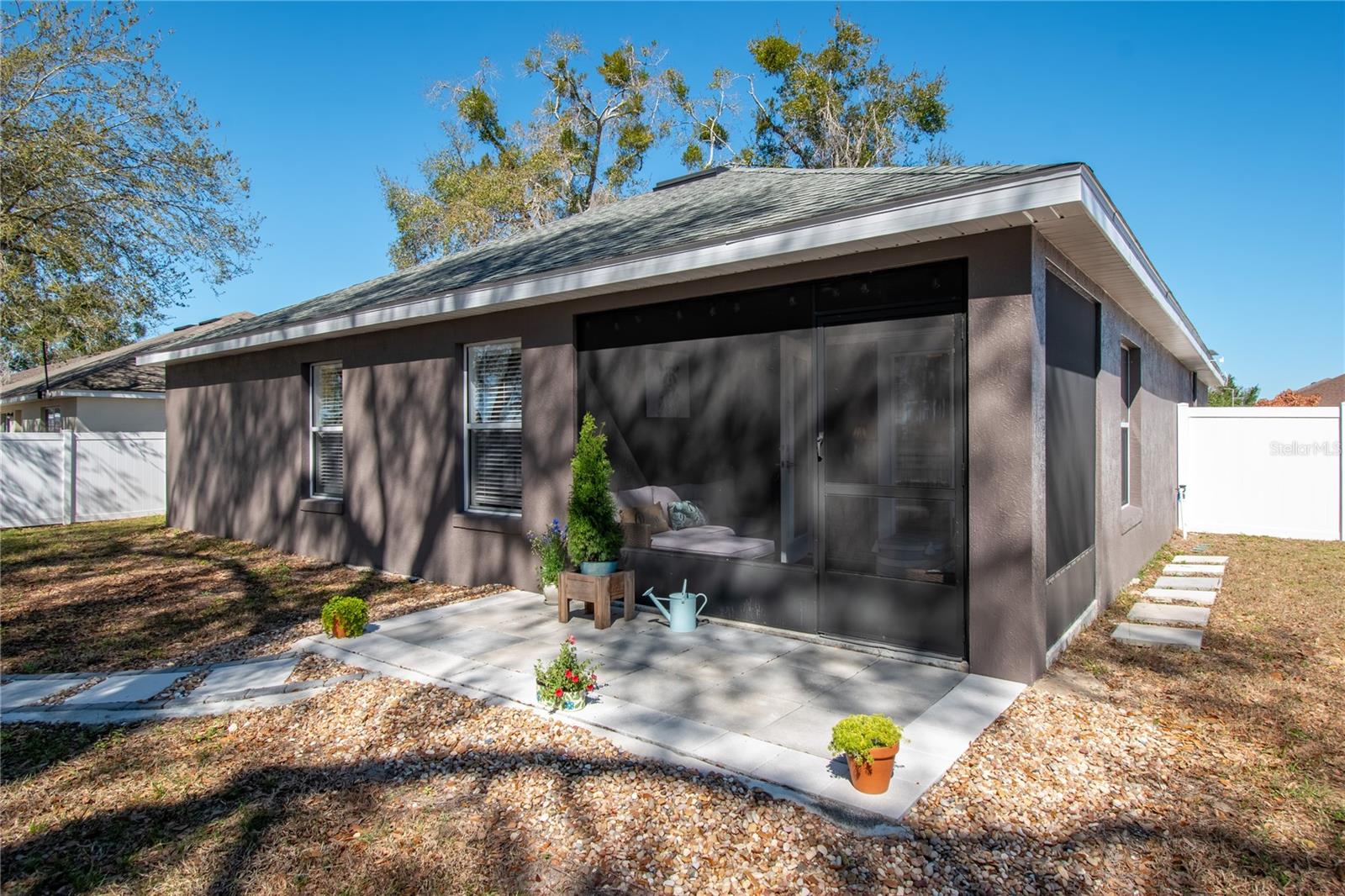 ASHTON WOODS - Residential