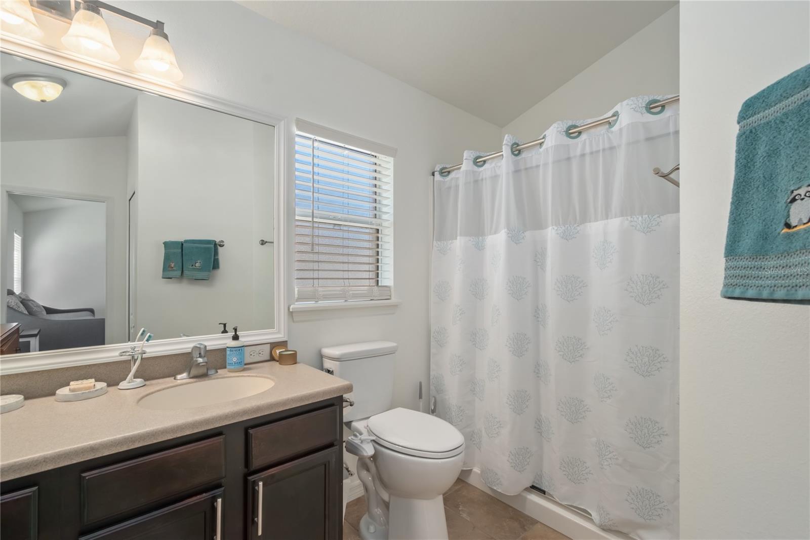 ASHTON WOODS - Residential