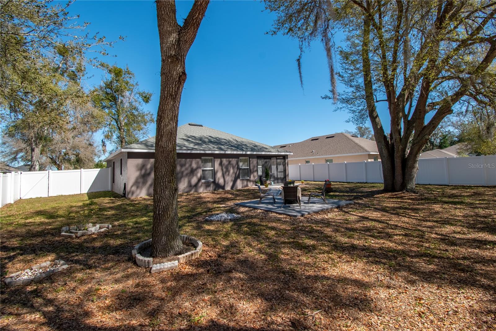 ASHTON WOODS - Residential