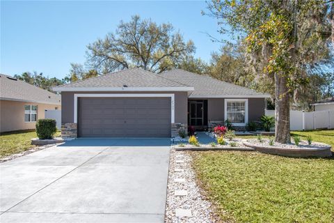 Photo of 2309 Angel Fish Loop, Leesburg, FL 34748 (MLS # OM719694)