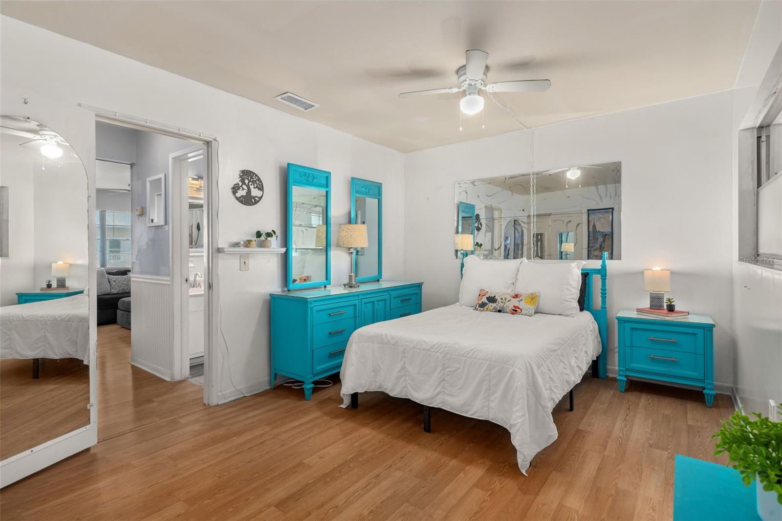 TOWN APTS CONDO - Residential