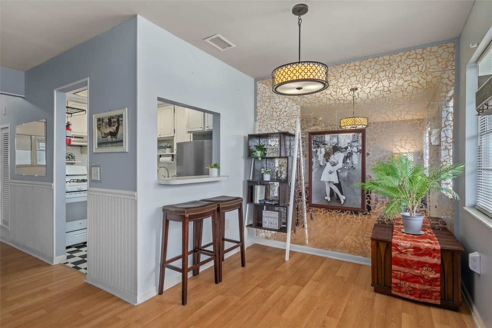 TOWN APTS CONDO - Residential