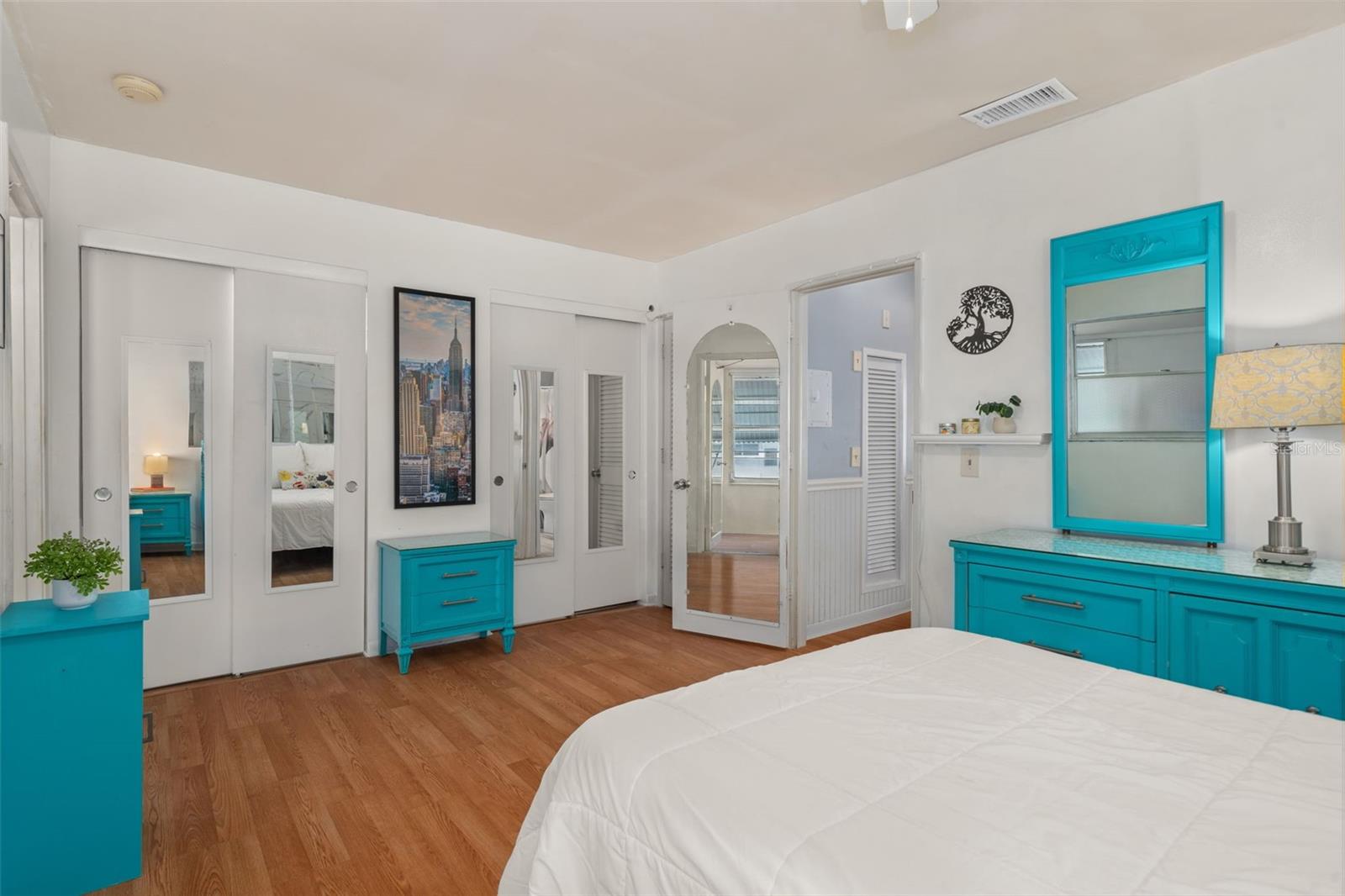 TOWN APTS CONDO - Residential