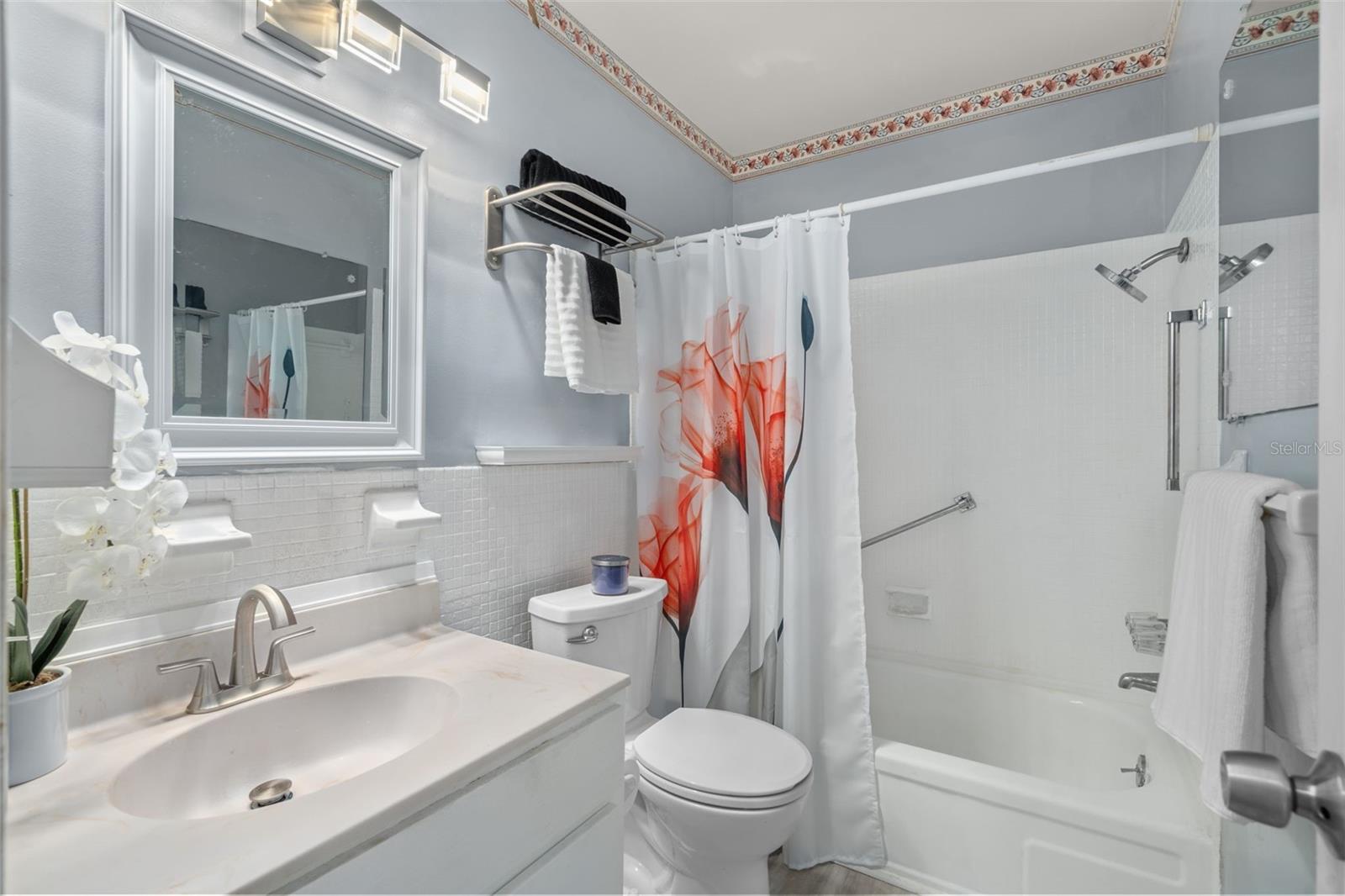 TOWN APTS CONDO - Residential