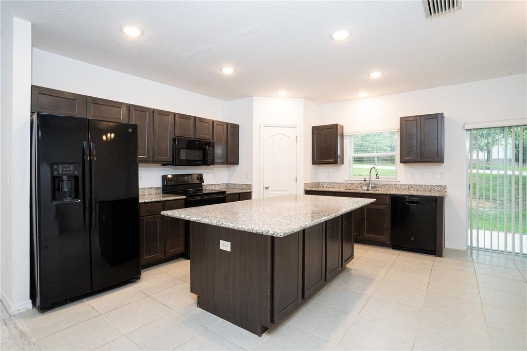 Photo of 3850 Hampstead Lane, Lakeland, FL 33810 (MLS # R4909481)